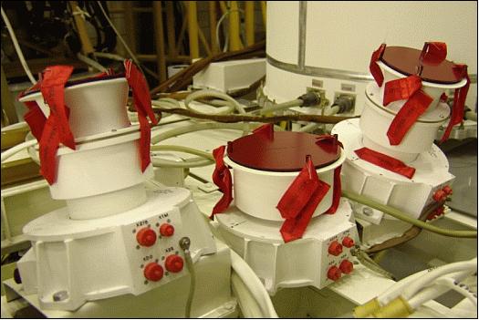Figure 5: Illustration of the KMSS cameras (MSU-50 at center and the 2 MSU-100), image credit: IKI, Roshydromet/Planeta