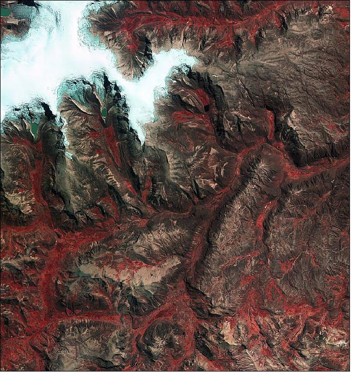 Figure 10: Peru's Quelccaya ice cap, the largest in the Tropics, acquired with KOMPSAT-2 on June 29, 2009 (image credit: KARI, ESA)