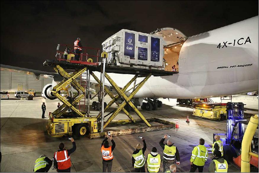 Figure 5: Israel's first lunar lander is loaded into a Boeing 747 at Ben Gurion Airport before its flight to Orlando International Airport on Friday, 18 January 2019 (image credit: Eliran Avital / SpaceIL / Israel Aerospace Industries)