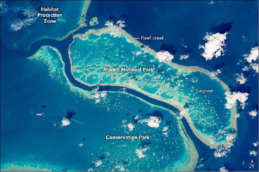 Figure 87: Astronaut photo (Expedition 45 crew) of the Great Barrier Reef near Whitsunday Islands, acquired on October 12, 2015 with a Nikon D4 digital camera using a 1150 mm lens (image credit: NASA Earth Observatory, provided by the ISS Crew Earth Observations Facility and the Earth Science and Remote Sensing Unit, Johnson Space Center)