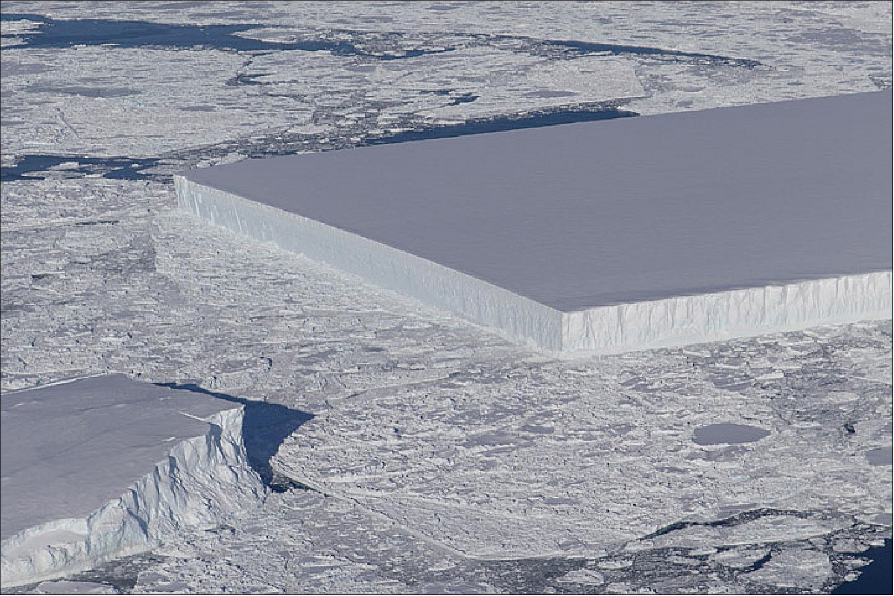 Figure 50: Photo of the B-15T iceberg acquired on 16 October during an Operation Icebridge flight (image credit: NASA Earth Observatory)