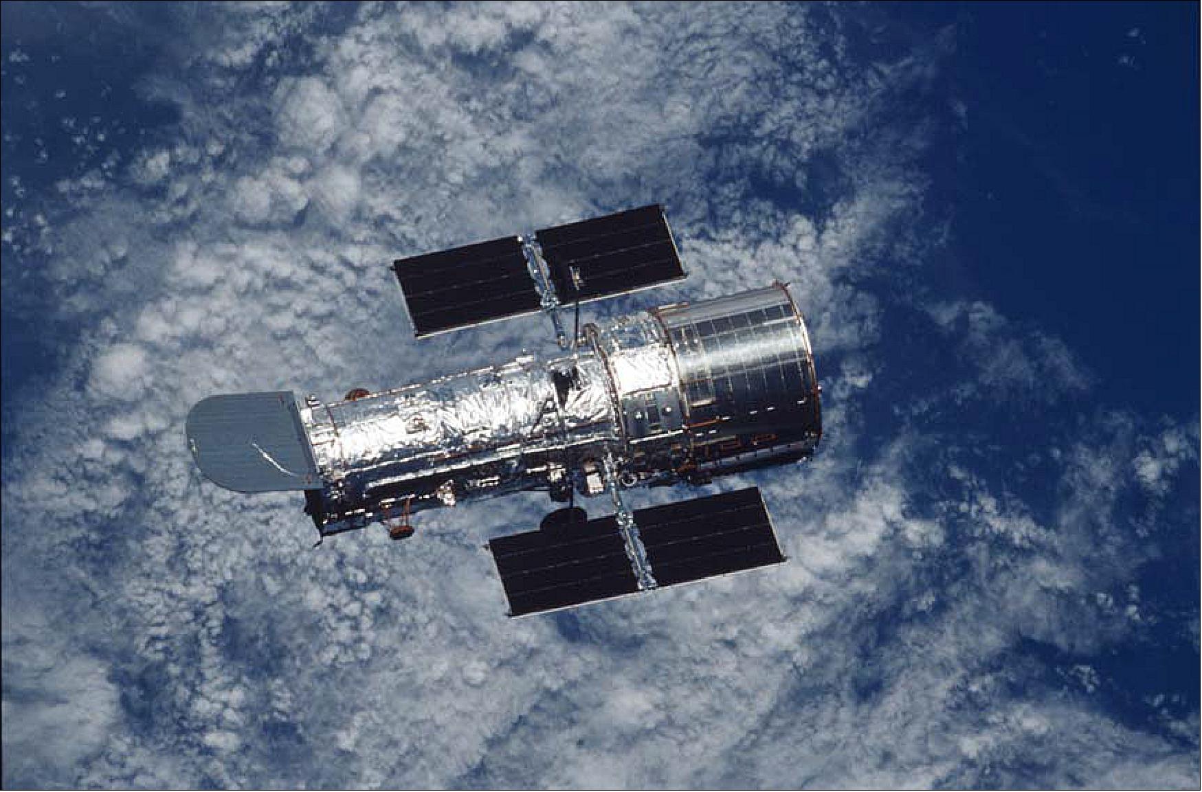 Figure 61: The Hubble Space Telescope (HST) heads back toward its normal routine, after a week of servicing and upgrading by the STS‐109 astronaut crew in 2002 (image credit: NASA, Ref. 93)